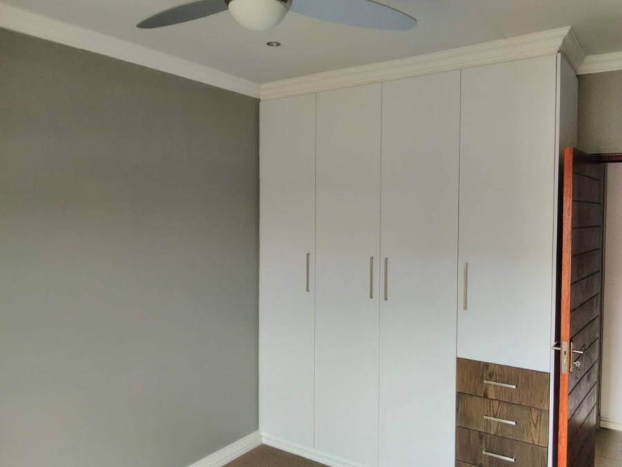 To Let 3 Bedroom Property for Rent in Somerton Estate Free State
